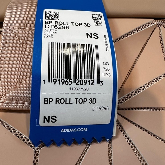 Adidas Beige dusty pink 3D Pattern Backpack brand new with tag main image 8
